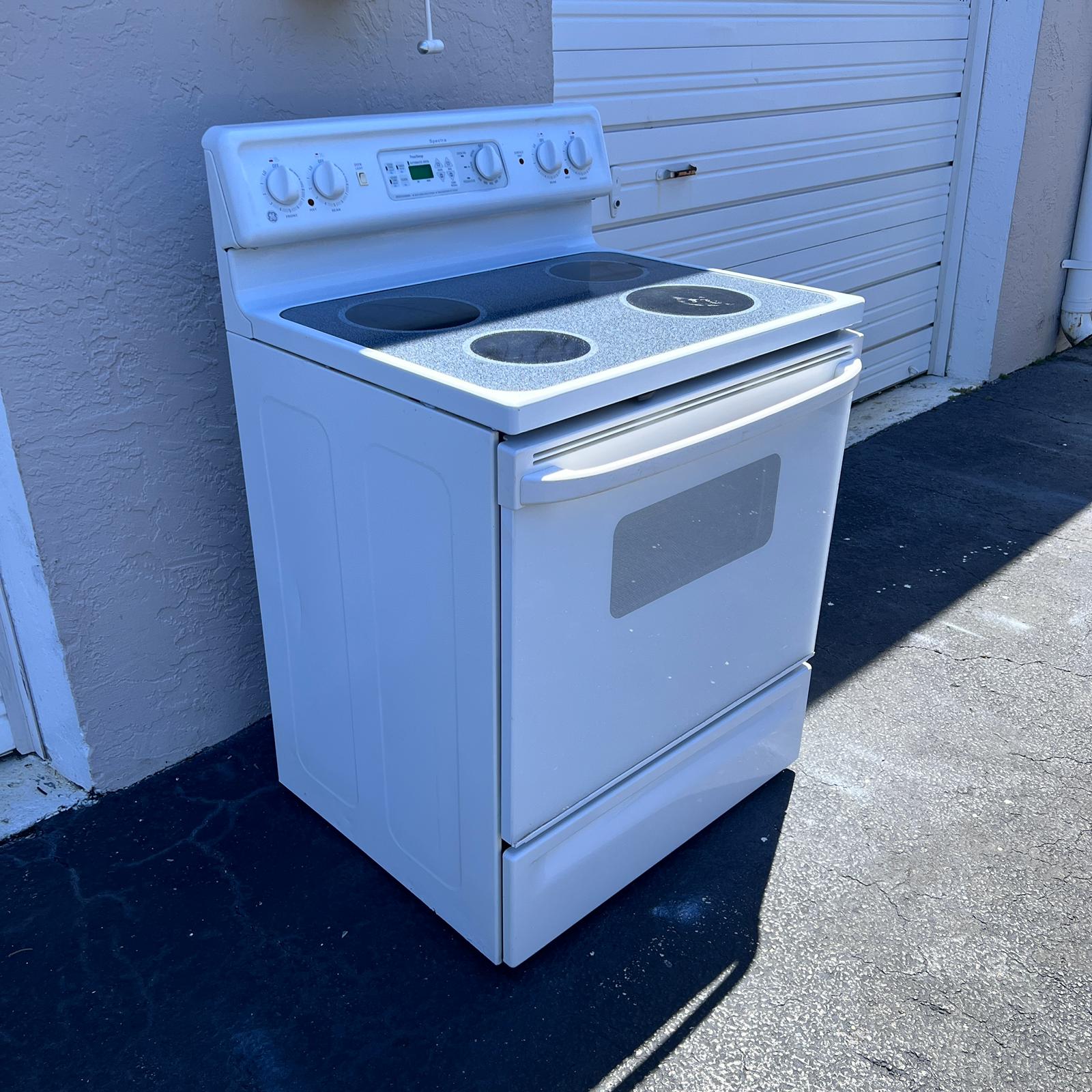 GE Spectra Electric Stove GE Spectra Electric Stove